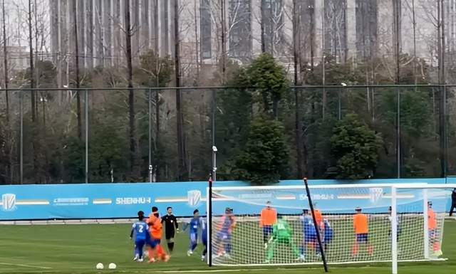 2-9惨败!泰山输得太憋屈,新援成谜题,主帅仍未定,拿啥去夺冠