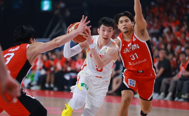 篮协快上诉！中国队逆转仅一夜：外国球迷围攻裁判 FIBA必须调查