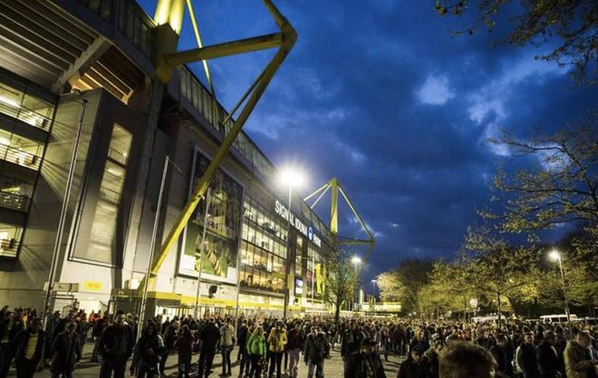 罢工致公共交通停运,多特建议球迷骑车或者走路前往球场观战