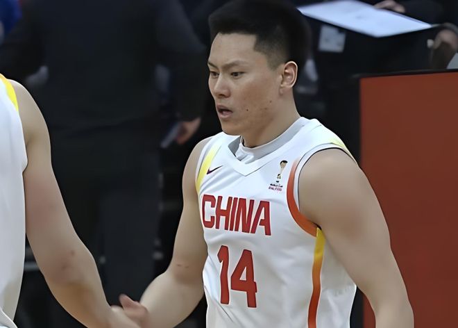 有情有义!上海队特地给李弘权放长假,让其享受“奶爸”时光