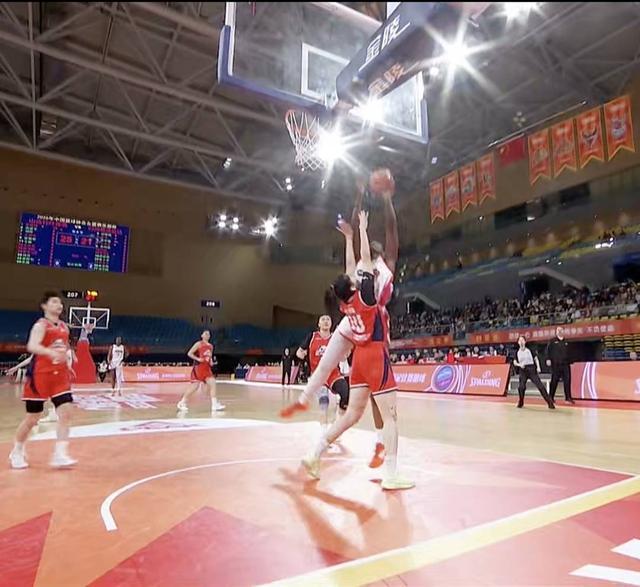 四川女篮WCBA俱乐部杯“练兵”终夺亚军