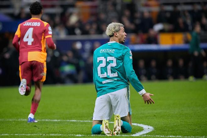 体坛联播｜欧冠淘汰赛利物浦遭爆冷，中国女足八强战对手确定