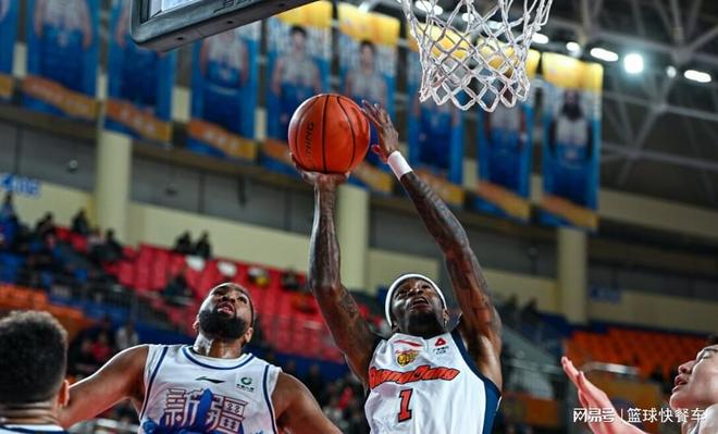 CBA一夜连出三大冷门！广东惨遭18分大逆转：辽篮爆冷掀翻深圳