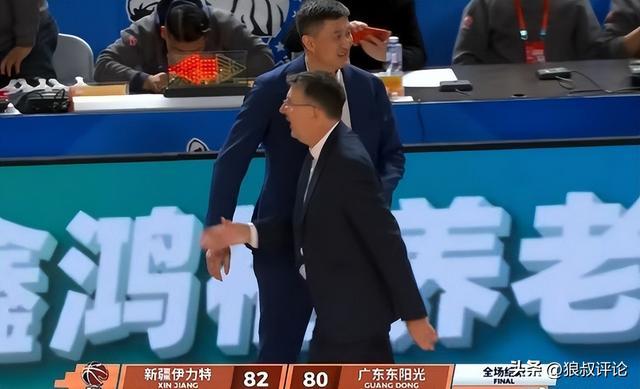 广东遭新疆18分大逆转引热议！杜锋末节争议用人被吐槽家乡送温暖