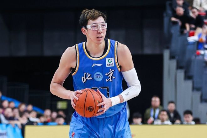 北京送四川24连败！周琦4中4砍11+7 麦基首秀12+6+3连秀单臂暴扣