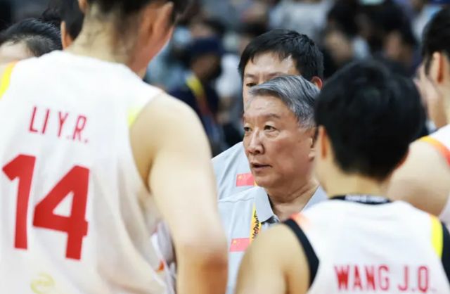 中国女篮拒绝输球！全力击败比利时，宫鲁鸣启用双塔，央视直播