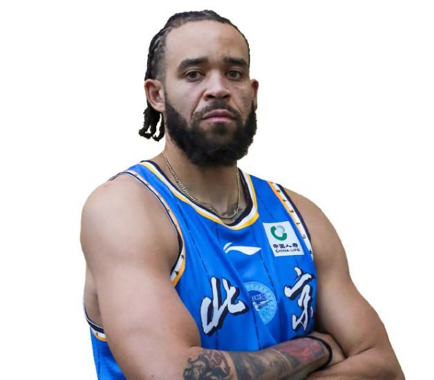 小试牛刀，麦基加盟北京首秀出场16分钟，12中5取12分6板3助