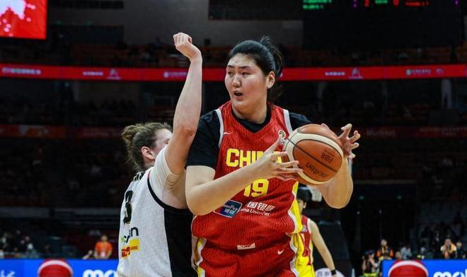 中国女篮输15分后，宫鲁鸣赛后发言看不到希望，最新晋级形势出炉