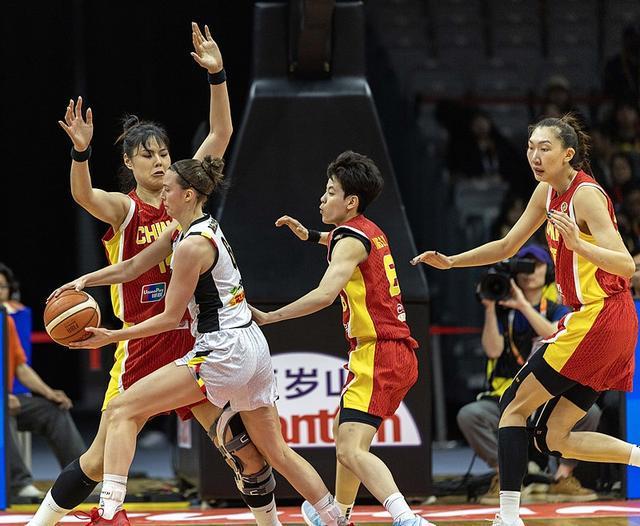 前瞻｜中国女篮迎战小组最弱对手，要帮韩旭、李月汝找状态