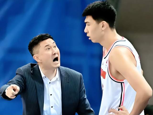 第二个徐昕？一犯错立马换，杜锋难为山东大汉，球迷：很难打出来