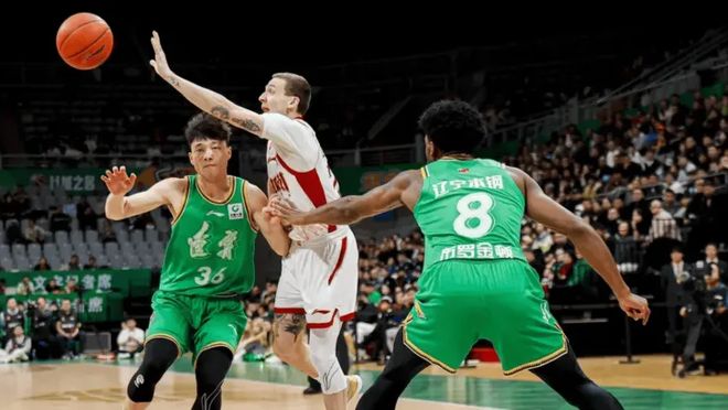 自研维金斯+二哥返老还童，辽宁逆转山西，乌戈赛后表态