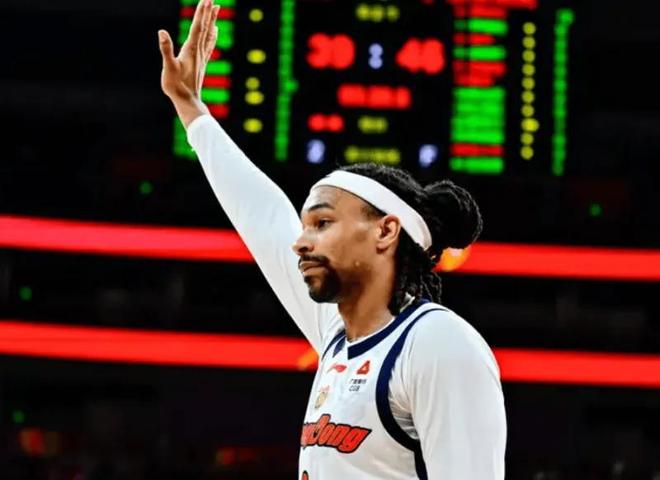 广东101-97险胜深圳 球员评价：2人满分，7人及格，2人低迷