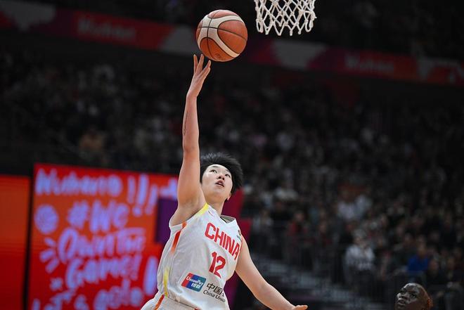 14分3板！她是国家队一年级新生，敢打敢拼，有望成苗立杰接班人