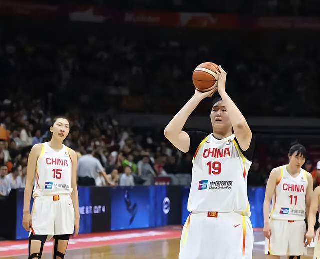 8分钟11分5板！2.26米小姚明持续爆发 只有老帅能用好她？