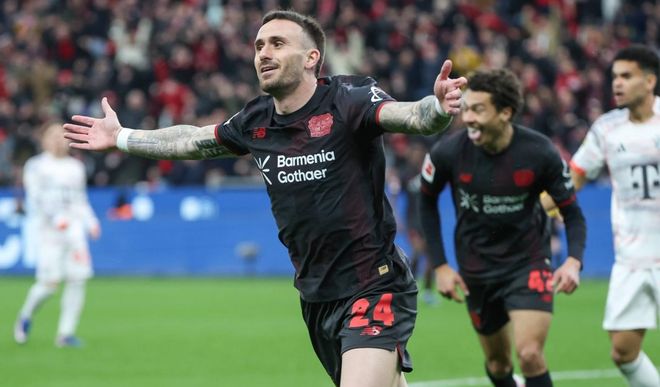 德甲领头羊翻车：两人被罚下，凯恩进球被吹，迪亚斯进球+红牌