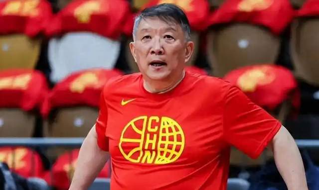 宫鲁鸣下课？女篮集训2个月，打得依旧混乱，王思雨喊话不留情面