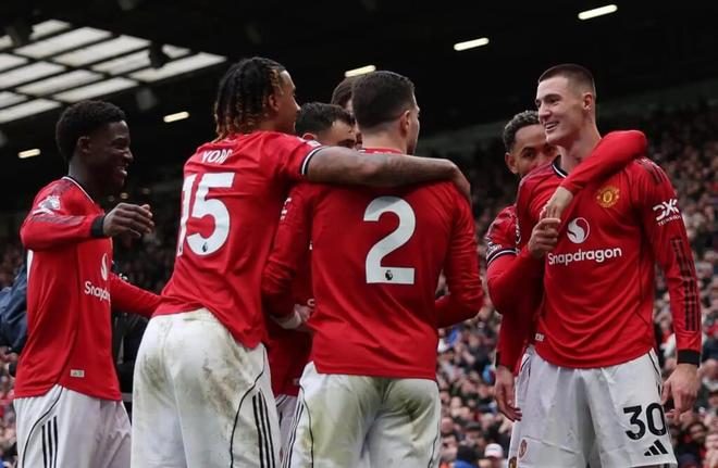 TA：曼联欧冠席位更趋稳固；夏窗中场补强势在必行