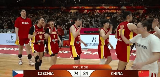 辜负宫鲁鸣！15分钟3分3失误，大空位不进，她怎么入选的国家队？