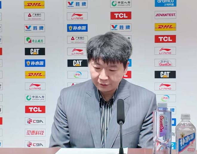 输浙江发布会！邱彪第一时间就致歉，回应球员状态与防守问题！