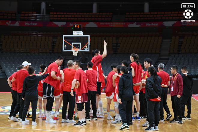 中国女篮世预赛最后一练，王治郅到场观看&全队精神饱满