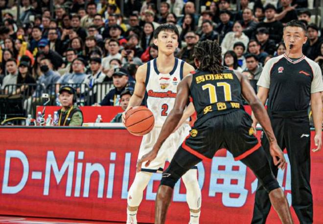 官方：因球迷在客场使用不当口号，广东队友好型赛场记分扣1分