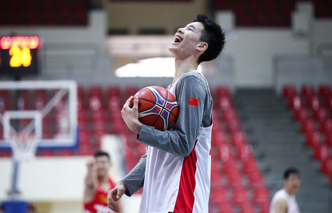 天天都哭？郭昊文与赵柏清对喷的背后：除绯闻还有1事让他焦虑