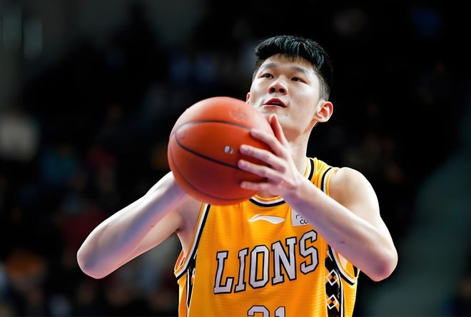 广厦队中锋胡金秋，最新伤病情况出炉！