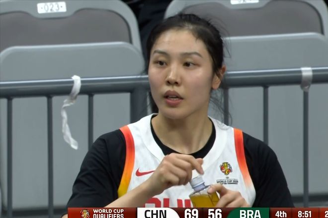 中国女篮：奇兵11分7助攻，韩旭爆发22+8，王思雨17分助捷克晋级