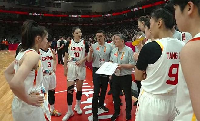 中国女篮3连胜收官，产生3个意想不到，送巴西出局，捷克躺着晋级