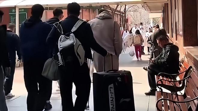 郭艾伦第一时间报平安！有被感动到，也有遗憾，但他并没有放弃