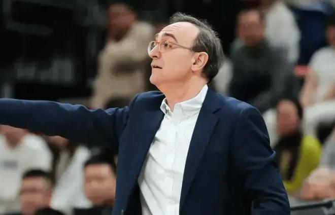 被乌戈建队征服！辽篮融入欧洲体系，三分+流畅提升，要冲8强了！