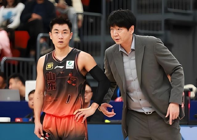 山东男篮连续两场惨败戳穿两大谎言：高诗岩是球星，邱彪是名帅