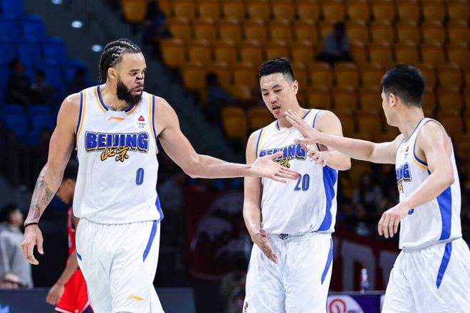 福建终结北京4连胜！皮特森38分导演爆冷麦基22+10周琦丢关键两罚