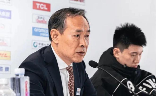 北京男篮输球，许利民批评球员，赵睿张才仁表现灾难，外援问题大