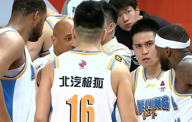 CBA爆大冷！北京男篮不敌福建，周琦15+10麦基22+10，邹阳25+10