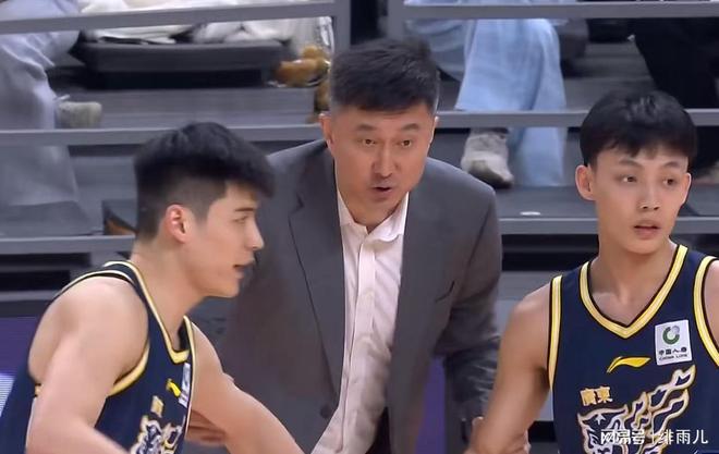 挤走陈家政！崔永熙复出广东队1胜2负，杜锋强保杜润旺惨遭质疑！