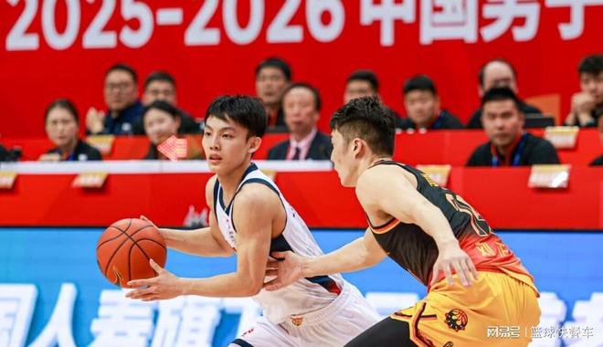 CBA一夜大翻天了？广东北京全被爆冷：辽篮6连胜重返争冠行列？