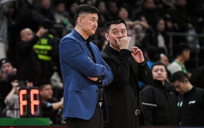 惹怒广东球迷！杜锋有三宗罪，徐杰成牺牲品，焦泊乔后悔转会？