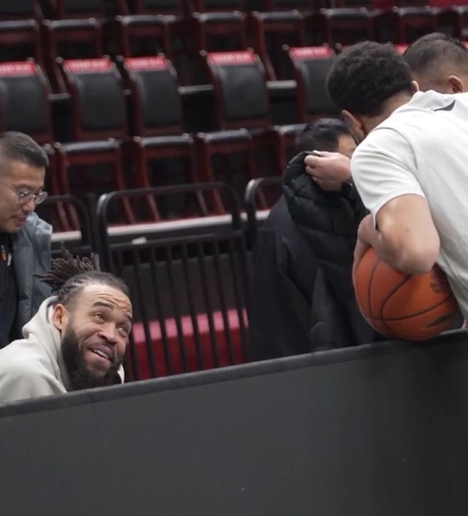 备战辽宁！麦基人气极高，曾凡博仍在恢复，许利民强调防守执行力