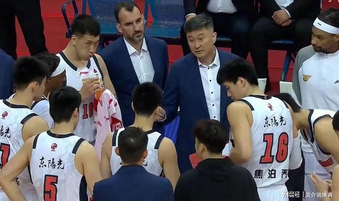 广东队1分惨败江苏，彻底服了，三人成混子拖累球队