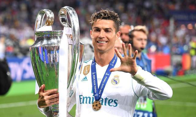 欧冠转会风云：那些改变欧洲足坛格局的经典交易