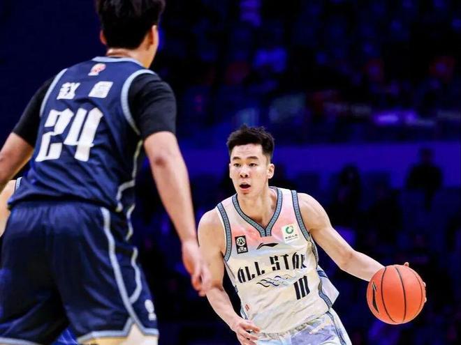 13投10铁，同曦新核碰瓷丁彦雨航？球迷：搂妞数量确实比小丁多