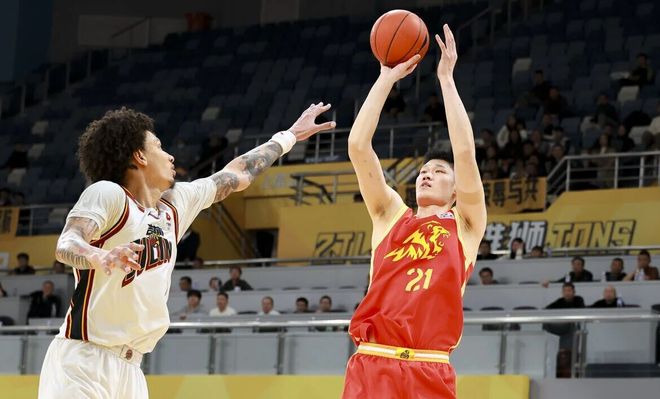 CBA排名大变天！广厦重返第一，广东恐被挤出前四，辽宁跌至第十