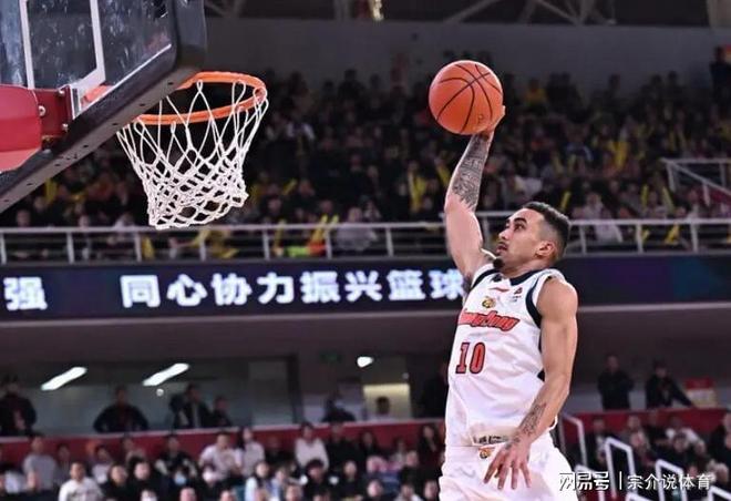 CBA最新排名更新，广东冲第一难了，辽篮目标第八