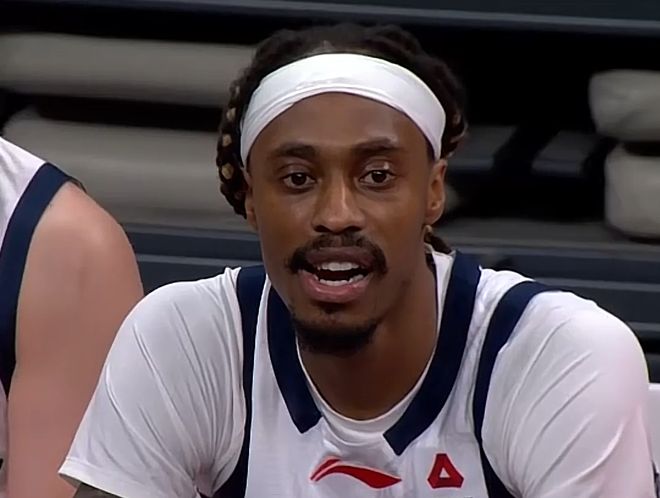 输给上海16分！揪出1个表现最差之人，8中1，坑惨了广东队