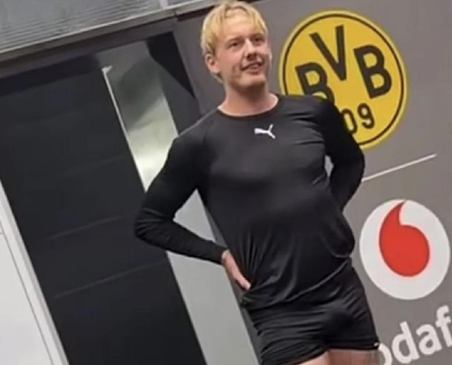 布兰特更衣室内穿着内裤发表讲话：我一直有可依靠的出色队友