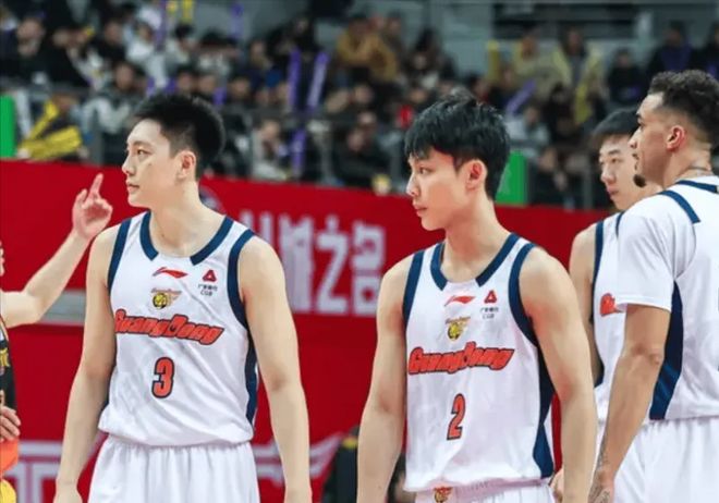 被赛季四杀+最近2胜6负，广东队跌至谷底，杜锋该醒醒了