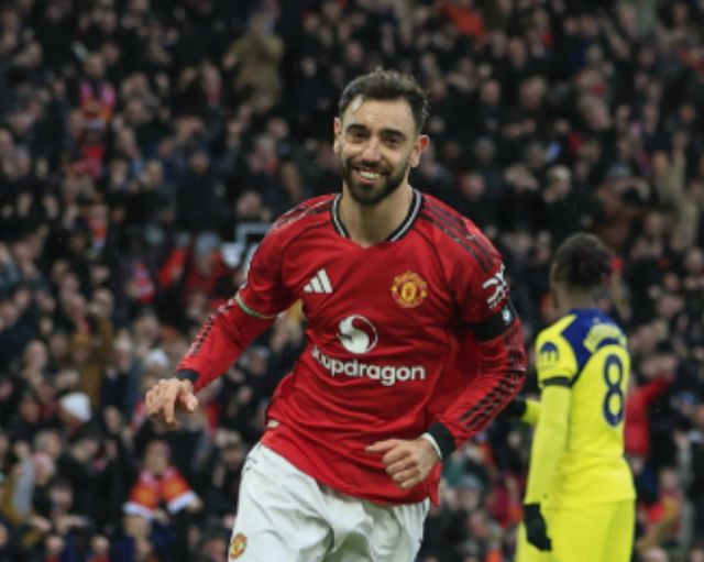 英超6队争五！曼联高枕无忧，利物浦有难，2黑马有望逆袭进欧冠