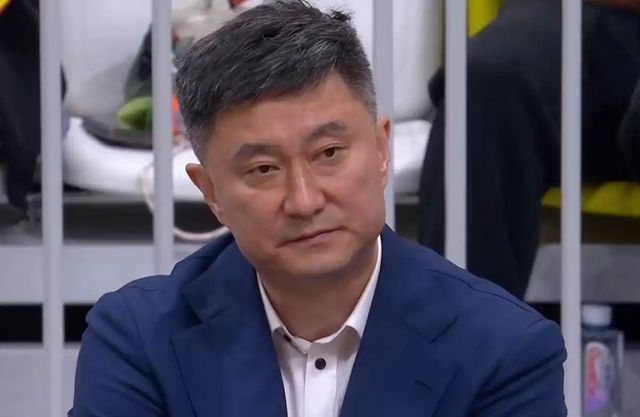 杜锋为何被频频喊下课?四大因素导致，任人唯亲是关键