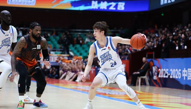 大老爷们儿也美甲？戴昊：人生在于体验 教练表达了尊重